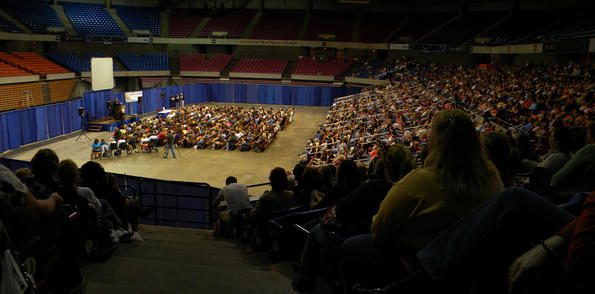 Nicholas Sparks attracts large crowd to WV Book Festival