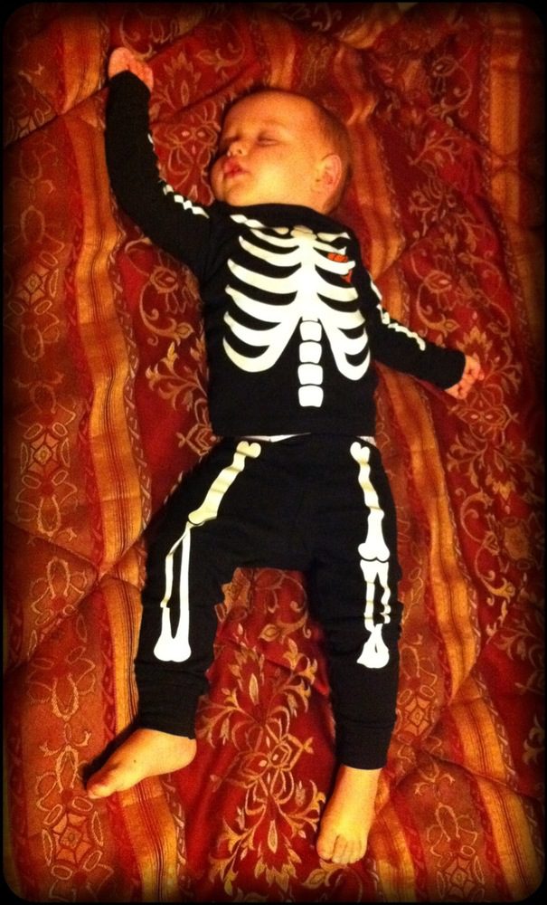 Daniel’s glow in the dark skeleton pajamas!! Kristen outdid herself!!