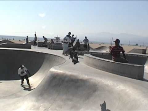 6 ear old skateboarder better than most adults – tears it up! (Can’t let Daniel see this!)