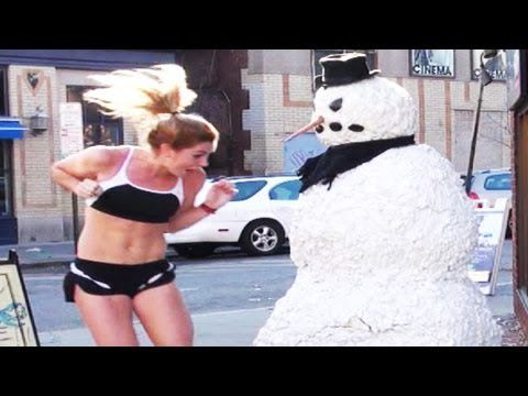 Scary Snowman Prank – Funny