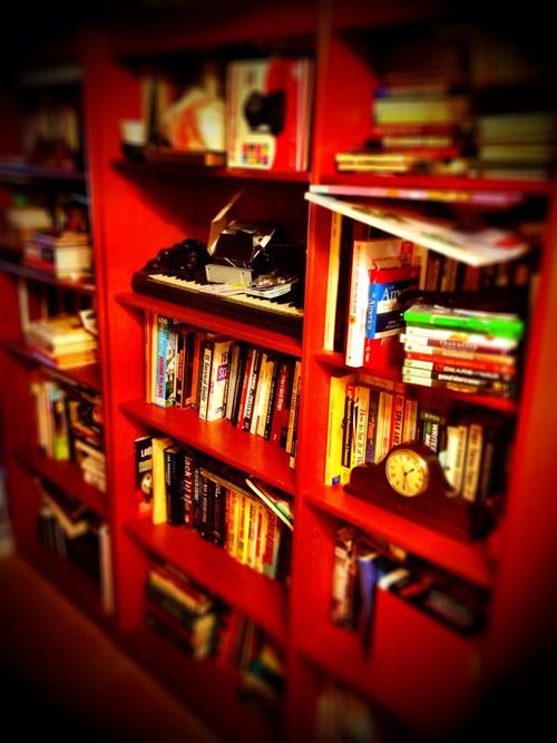 I wish I could sell my 500+ book library and convert all of them over to Kindle editions….